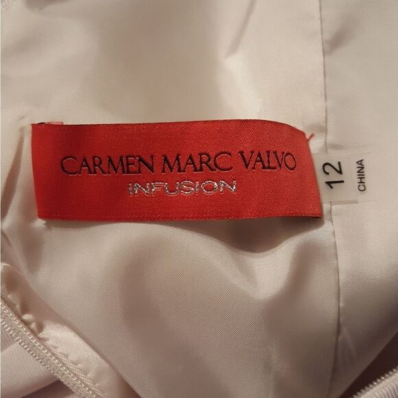 Carmen Marc Valvo Lace Mermaid Gown - Picture 8 of 8